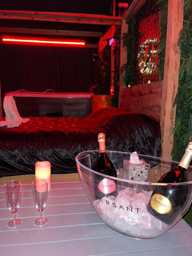L'Entrepot Secret Hotel Nimes Ngoại thất bức ảnh